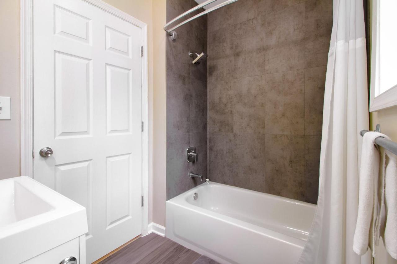 The Gray Corner House By Gallaudet 3 Bedroom 2 Ba Washington Eksteriør billede